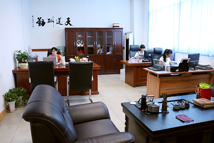 正航儀器辦公區一角